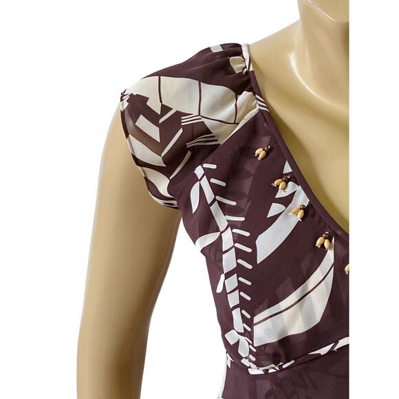 Nine & Company NINE WEST Womens Petite Size 2P V Neck Beaded Cap Sleeve Shirt - Picture 6 of 7